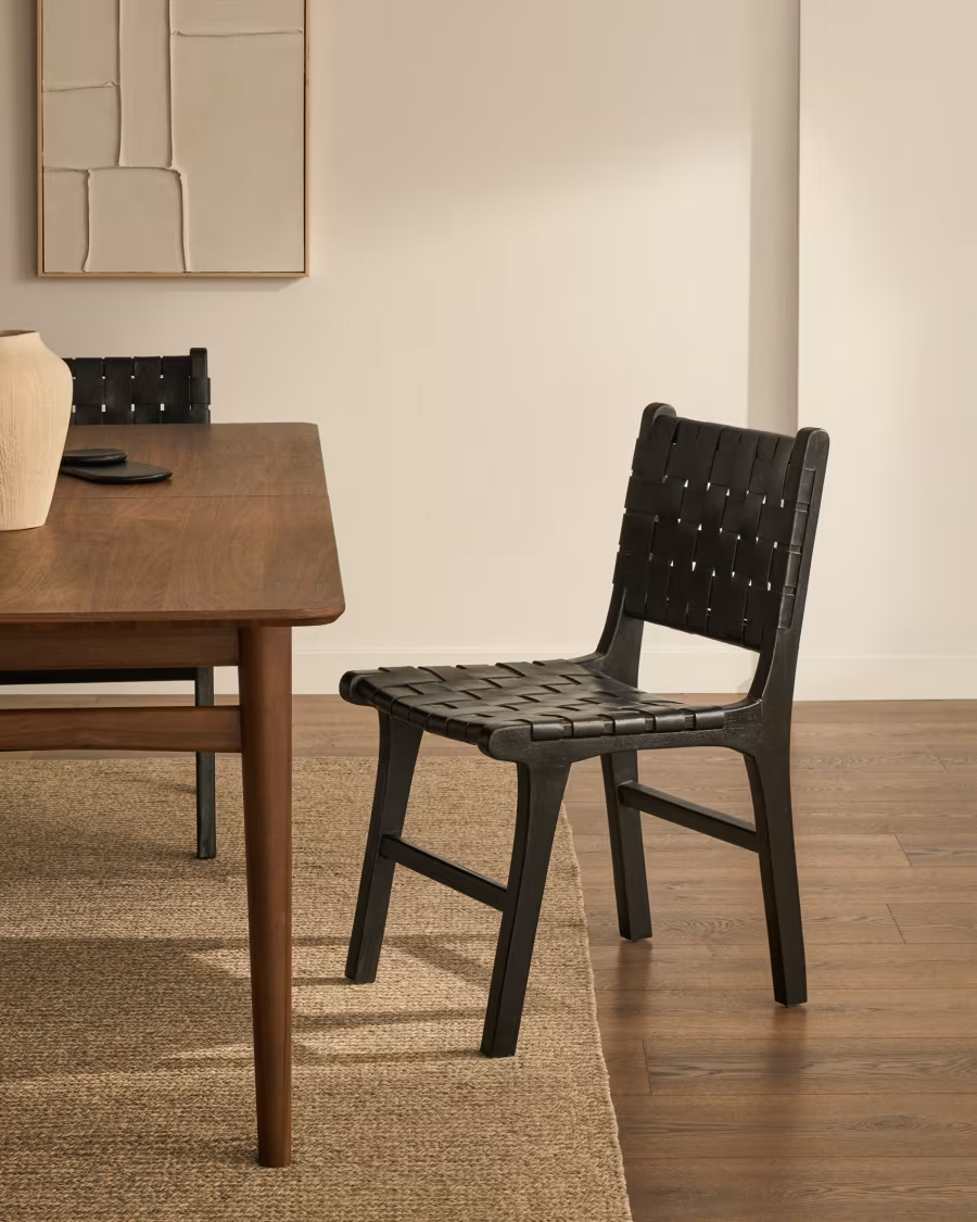 Kave Home Calixta chair in leather and solid mahogany wood with black finish