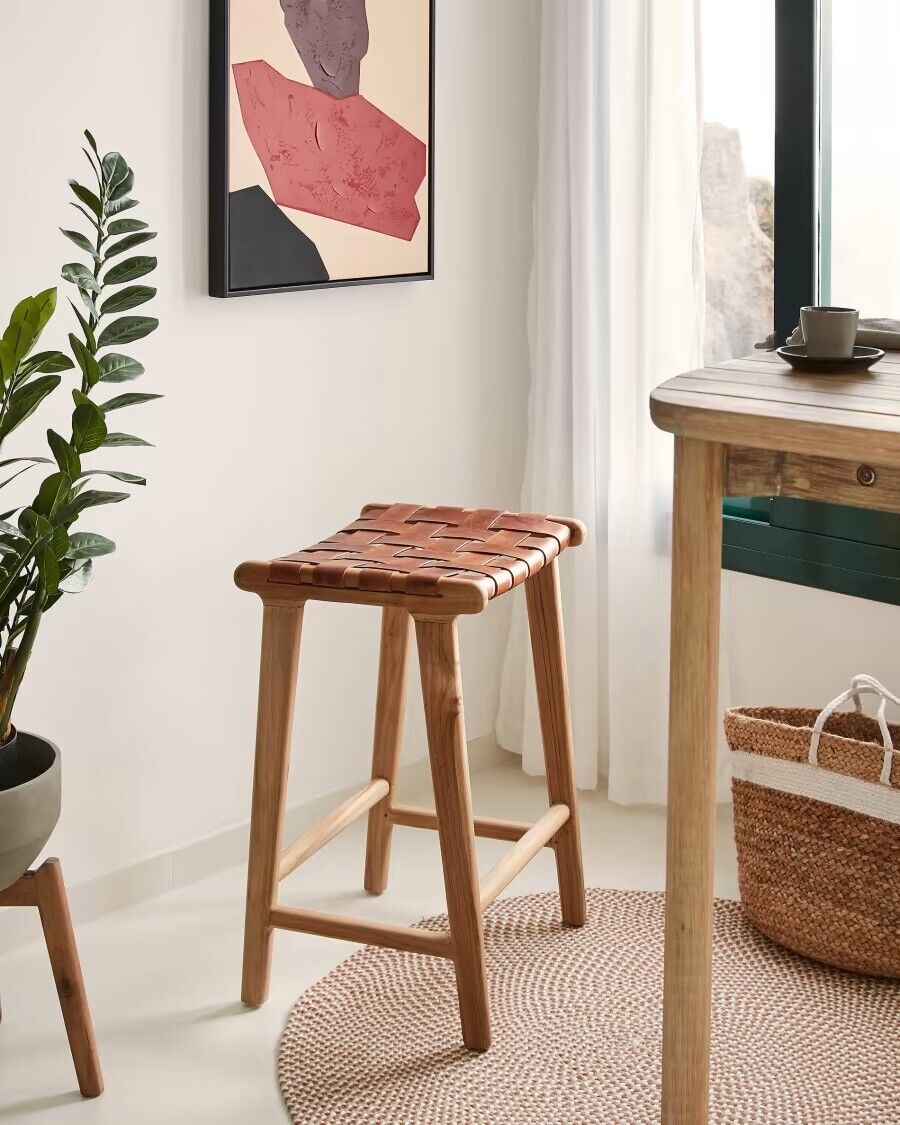 Kave Home Calixta 67 cm high stool - Solid Teak & Hand-Braided Leather