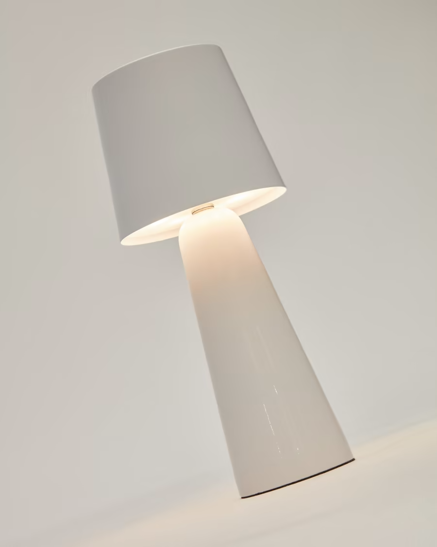 Kave Home Arenys small table light with a painted white finish