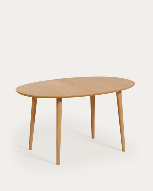 Kave Home Oqui extendable oval table with an oak veneer and solid wood legs, Ø 1