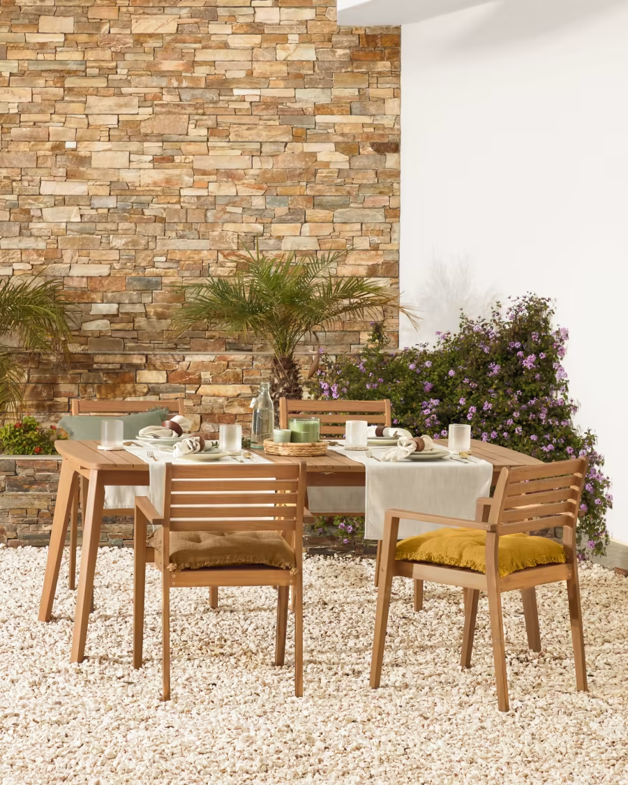 Kave Home Hanzel extendable garden table in solid eucalyptus, 183 (240) x 100 cm