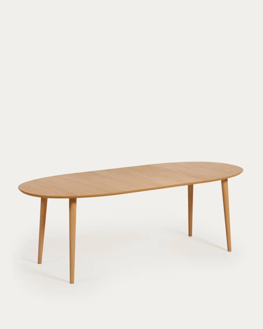 Kave Home Oqui extendable oval table with an oak veneer and solid wood legs, Ø 1